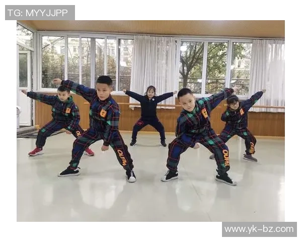 深圳街舞队的个人能力提升与团队协作的完美结合探讨